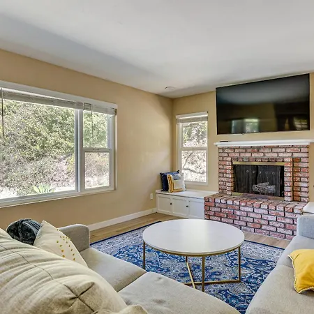 Apartment 2 Mi To Beach Apt With Deck And Fire Pit In Carlsbad! *