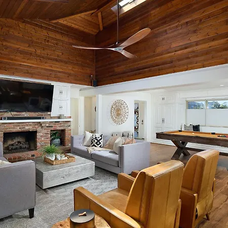 Family House * Carlsbad