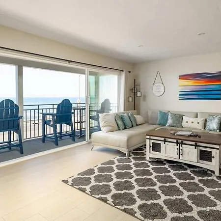 Beachfront In - Remodeled *