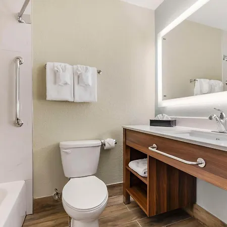 Hotel Western By The Sea 3*