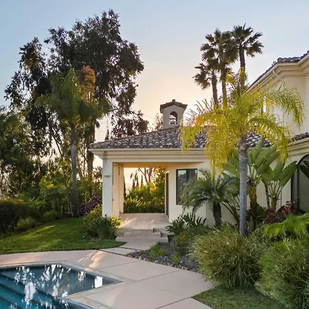 7br Estate With Pool Firepit & Views Holiday home