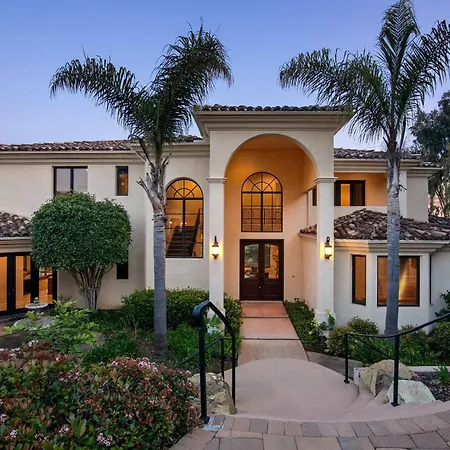7br Estate With Pool Firepit & Views Holiday home *