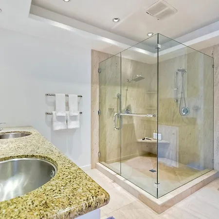 Apartment Pool, Hot Tub, Steps To Omni La Costa