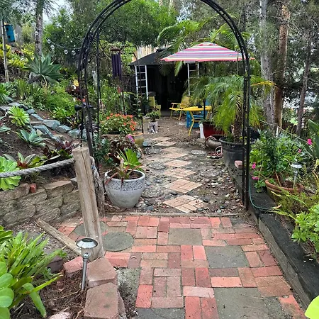 Coastal Hideaway Homestay *