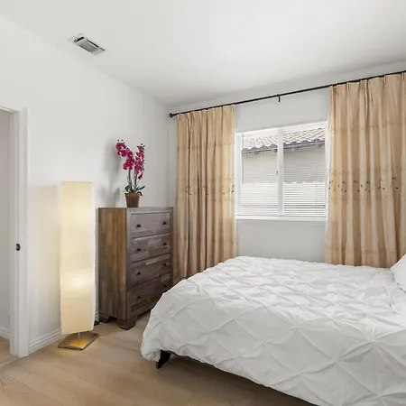 Holiday home Spacious Luxury In Gated Community With Pool & Scenic Views Carlsbad