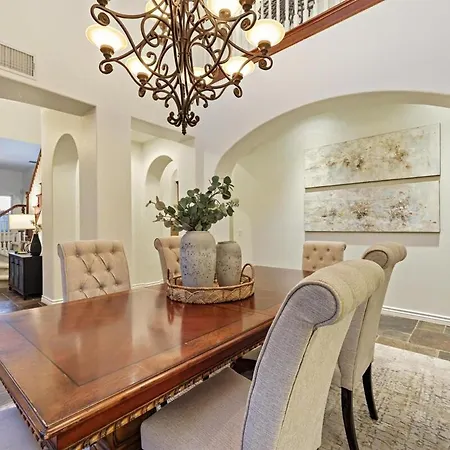 Spacious Luxury In Gated Community With Pool & Scenic Views