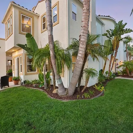 Spacious Luxury In Gated Community With Pool & Scenic Views *