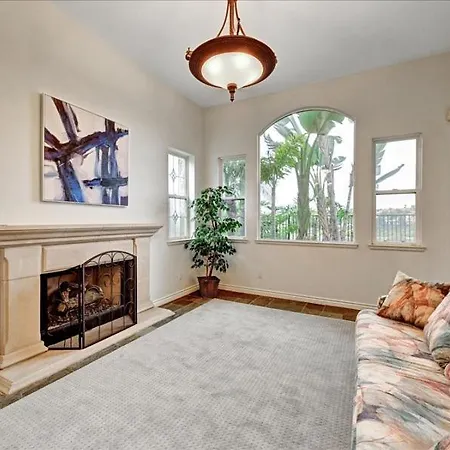 Spacious Luxury In Gated Community With Pool & Scenic Views Holiday home Carlsbad