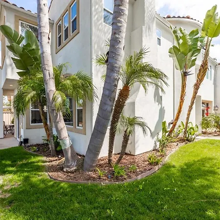 Spacious Luxury In Gated Community With Pool & Scenic Views