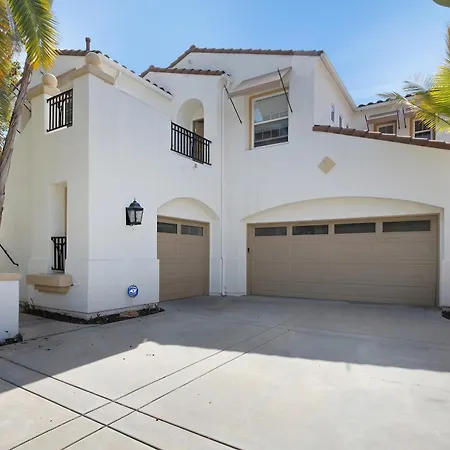 Spacious Luxury In Gated Community With Pool & Scenic Views * Carlsbad