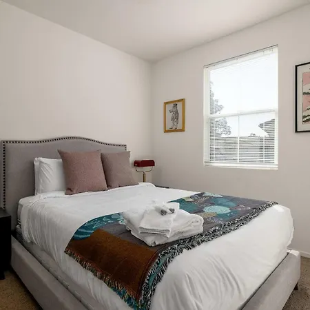 Holiday home Redecorated - Serene- Legoland- Family-friendly *