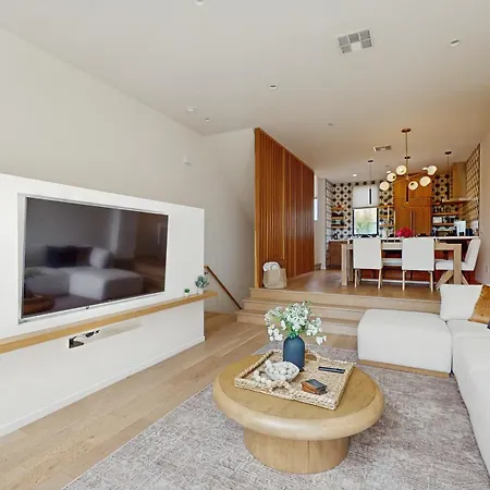 Holiday home Sea & Stroll Abode *