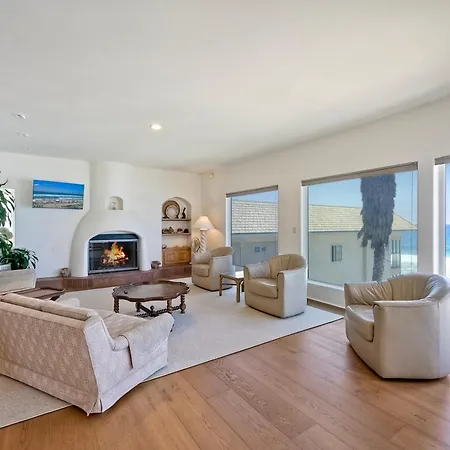 Holiday home Exclusive Beachfront Duplex In Village Ocean Views, Sleeps 9 *