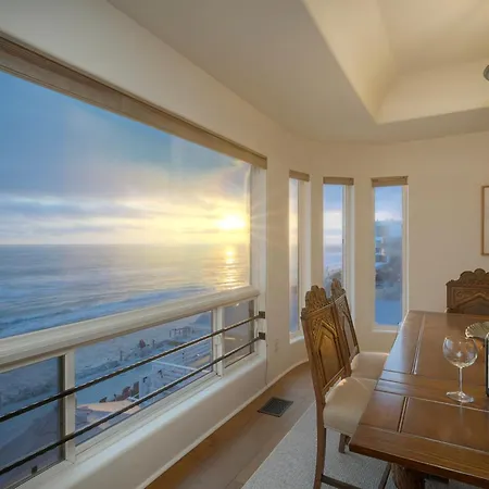Direct Access, Views, 2br Upper Unit