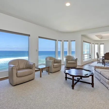 Holiday home Exclusive Beachfront Duplex In Village Ocean Views, Sleeps 9 *