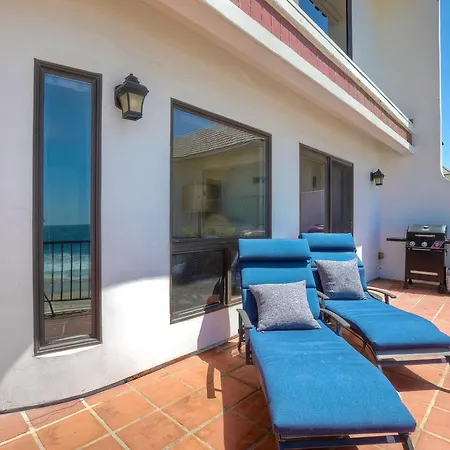 Exclusive Beachfront Duplex In Village Ocean Views, Sleeps 9 *