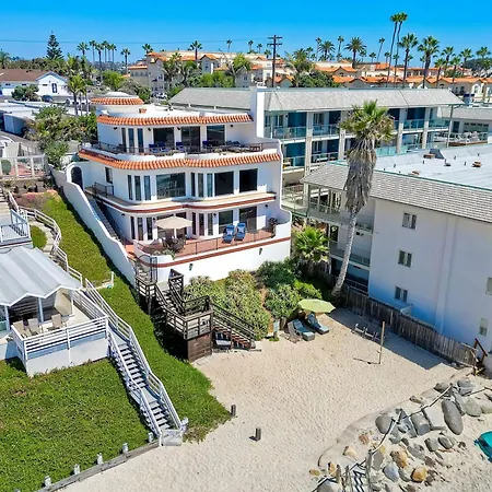 Holiday home Exclusive Beachfront Duplex In Village Ocean Views, Sleeps 9
