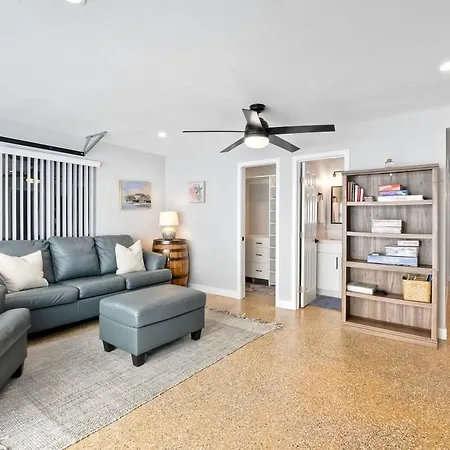 Apartment Steps To Beach, 2br Dog Friendly With Fire Pit