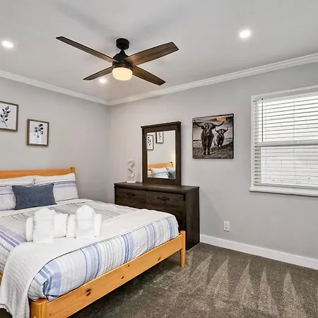 Apartment Steps To Beach, 2br Dog Friendly With Fire Pit