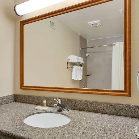 Days By Wyndham Carlsbad