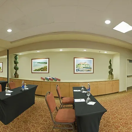 Hilton Garden 4*