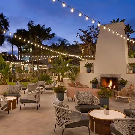 Hilton Garden Hotel 4*