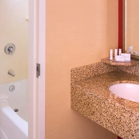 Hotel Courtyard By Marriott San Diego 3*