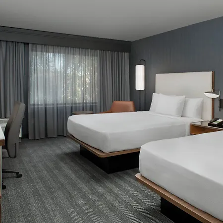 Hotel Courtyard By Marriott San Diego