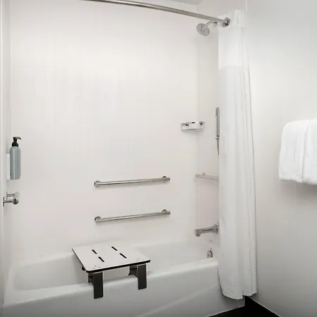 Courtyard By Marriott San Diego 3*