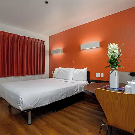 6-carlsbad, Ca Hotel