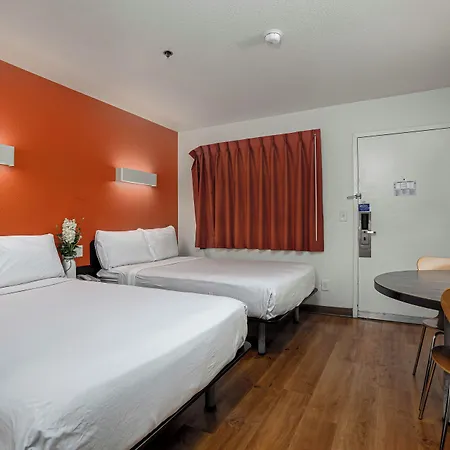 Hotel 6-carlsbad, Ca Carlsbad