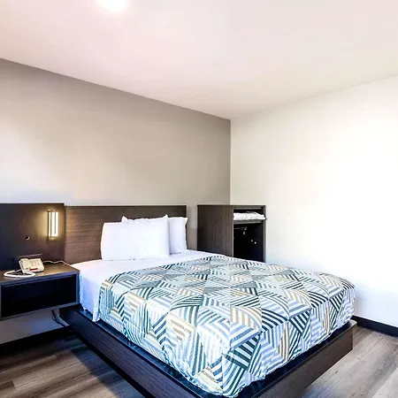 Hotel 6-carlsbad, Ca - East Near Legoland Carlsbad