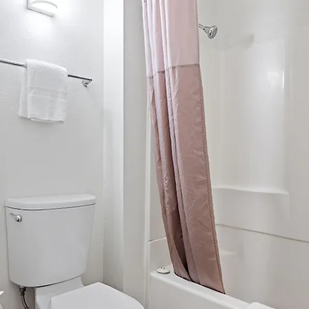 Hotel 6-carlsbad, Ca - Village