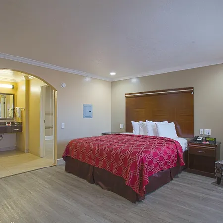 6 Carlsbad, Ca- North Hotel 3*