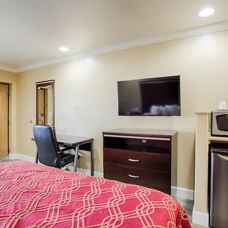 Hotel 6 Carlsbad, Ca- North Carlsbad