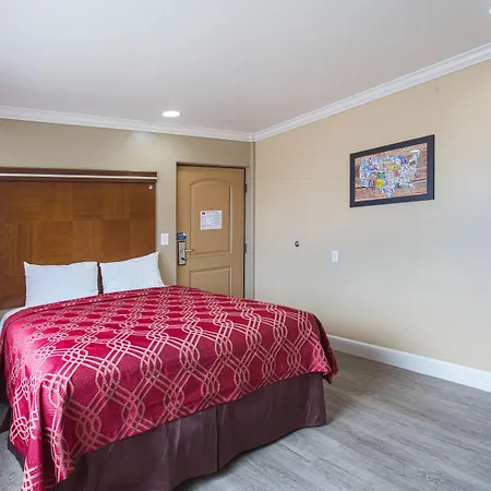 Hotel 6 Carlsbad, Ca- North Carlsbad