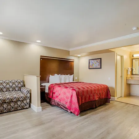 6 Carlsbad, Ca- North