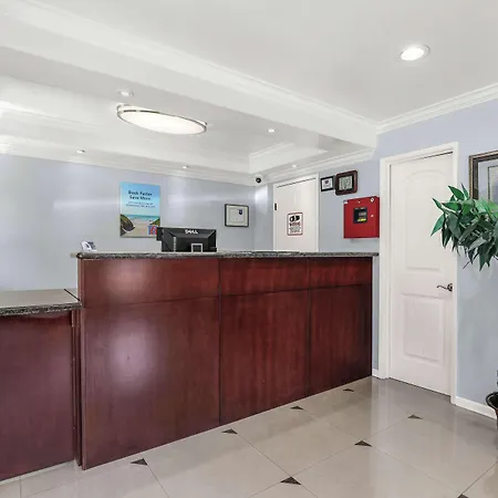 6 Carlsbad, Ca- North 3* Carlsbad