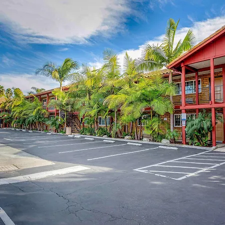 6 Carlsbad, Ca- North Hotel