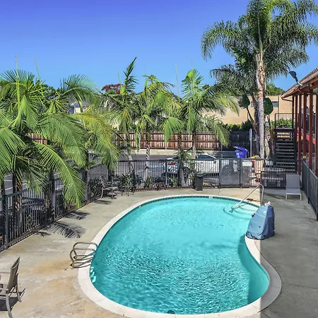 Hotel 6 Carlsbad, Ca- North Carlsbad