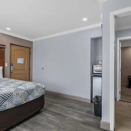 6 Carlsbad, Ca- North Carlsbad