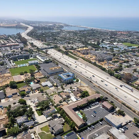 6 Carlsbad, Ca- North 3*
