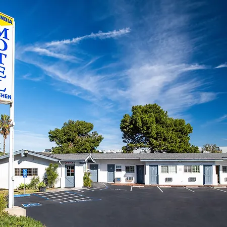 Scandia Motel *