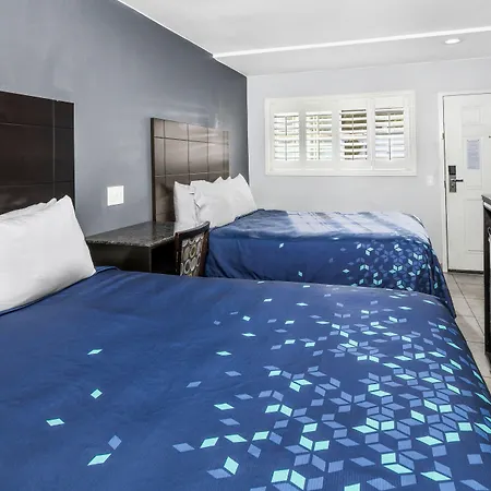 Scandia Motel *