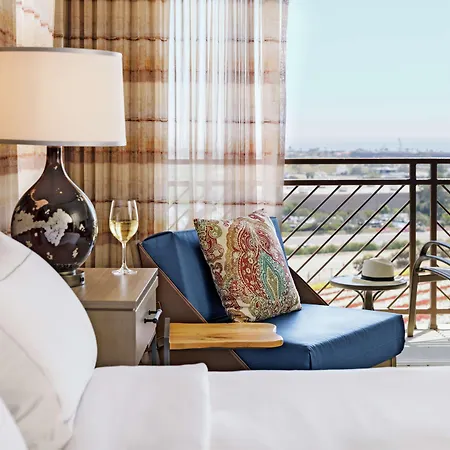 Hotel The Cassara Carlsbad, Tapestry Collection By Hilton
