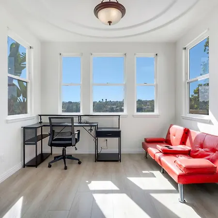 Spacious Luxury In Gated Community With Pool & Scenic Views