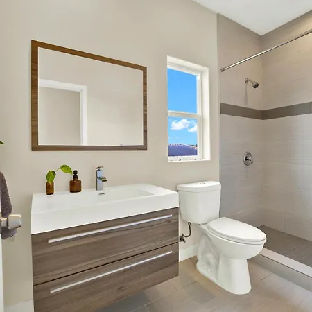 Oceanview Oasis With Roofdeck Hot Tub Holiday home Carlsbad