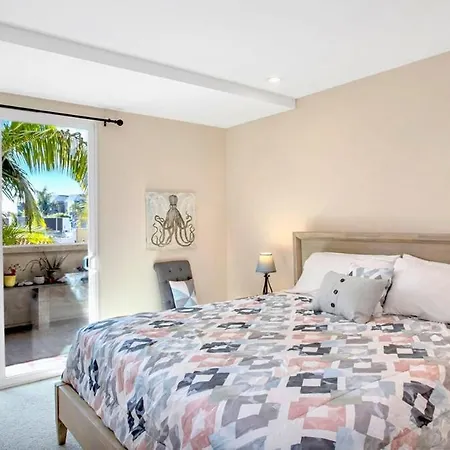 Apartment - Walk - Village - Pool - - Gym - *