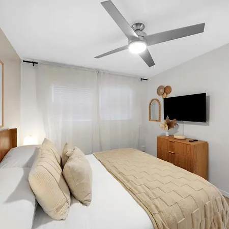 Carlsbad Beach Bungalow Holiday home *