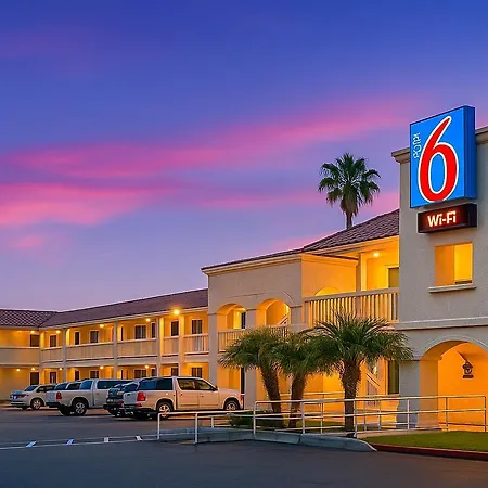 Hotel 6-carlsbad, Ca 3*